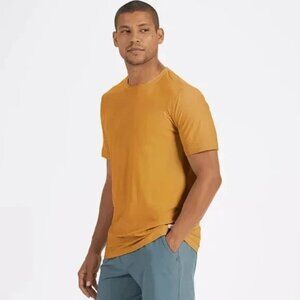 Vuori‎ Mens Strato Tech Tee Short Sleeve Crew Neck Dark Gold Heather Crew Small